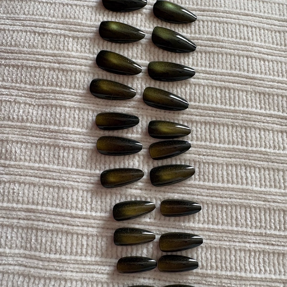 New 24 Green Yellow Cat Eye Press-On Nails - Picture 6 of 9